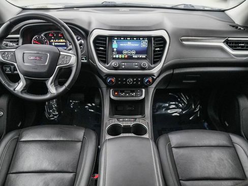 Used 2023 GMC Acadia SLT image 13