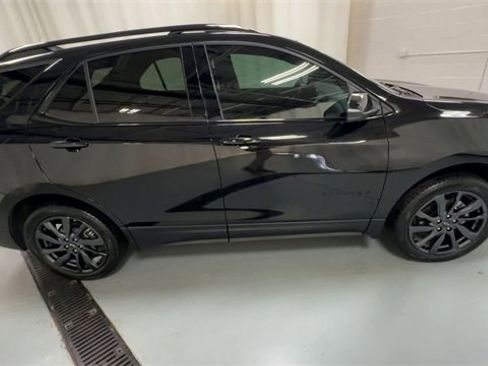 Used 2023 Chevrolet Equinox RS w/ RS Leather Package image 9
