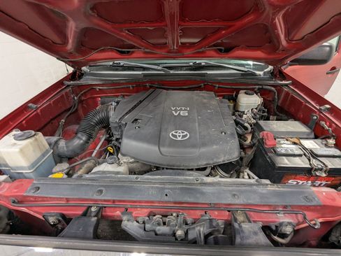 Used 2011 Toyota Tacoma 4x4 Double Cab w/ TRD Off-Road Pkg w/JBL Audio image 25