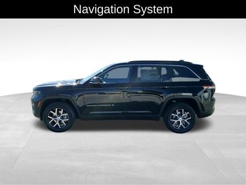 New 2025 Jeep Grand Cherokee Limited w/ Luxury Tech Group II AWD/4WD image 2