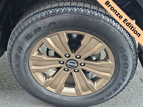 Used 2024 Nissan Titan SV w/ SV Bronze Edition Package image 12