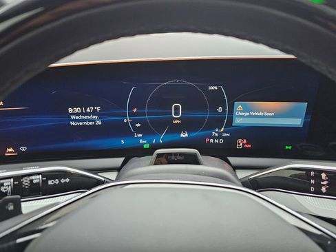 New 2026 Cadillac Optiq Luxury 2 image 31