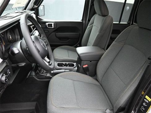 New 2025 Jeep Gladiator Sport image 13