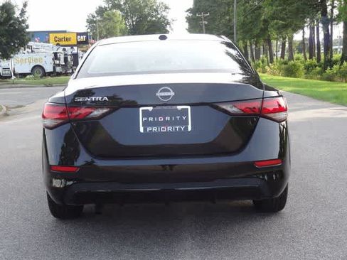 Used 2025 Nissan Sentra SV FWD image 3