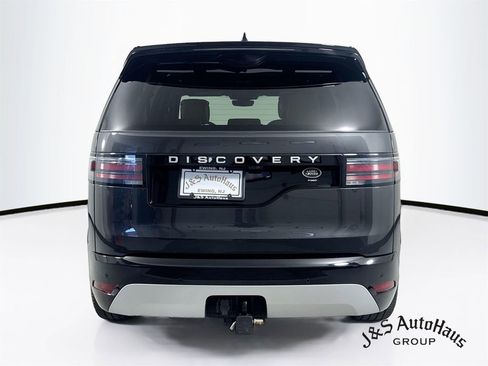 Used 2023 Land Rover Discovery Metropolitan Edition AWD/4WD image 6