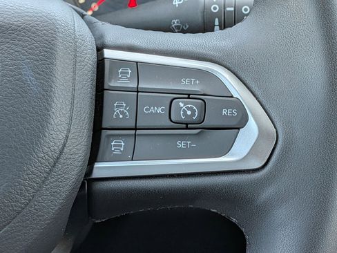 Used 2025 Jeep Compass Limited AWD/4WD image 20
