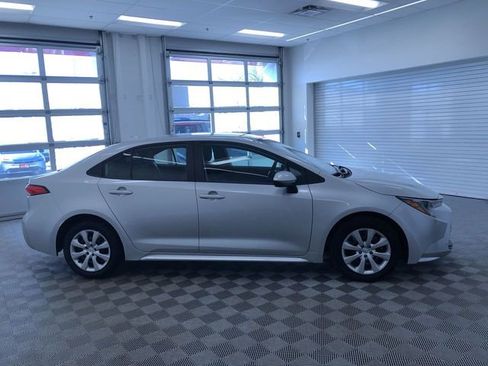 Certified 2025 Toyota Corolla LE image 34