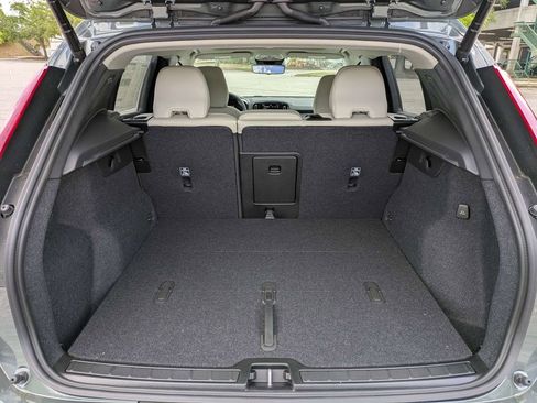 New 2026 Volvo XC40 B5 Ultra w/ Protection Package Premier AWD/4WD image 13