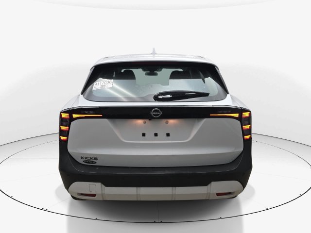 Used 2025 Nissan Kicks S FWD image 7