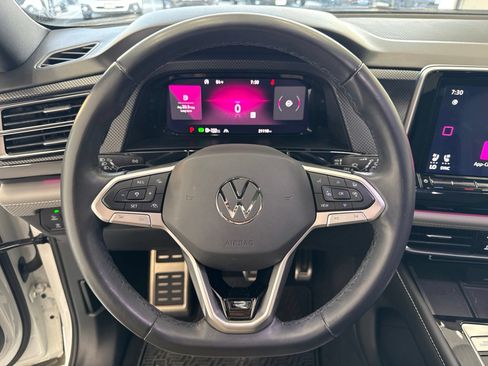 Used 2024 Volkswagen Atlas Cross Sport SEL R-Line AWD/4WD image 16
