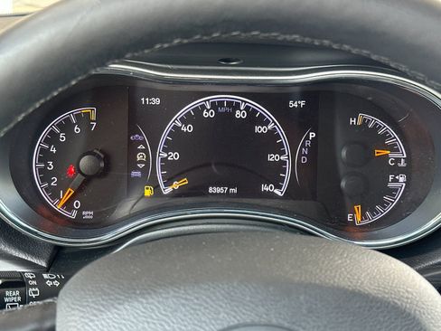 Used 2021 Jeep Grand Cherokee Limited AWD/4WD image 25