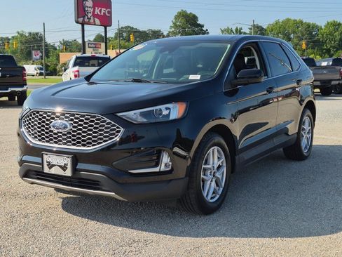 Certified 2024 Ford Edge SEL w/ Convenience Package AWD/4WD image 4