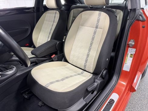 Used 2018 Volkswagen Beetle 2.0T Coast w/ Coast Lighting Package image 19