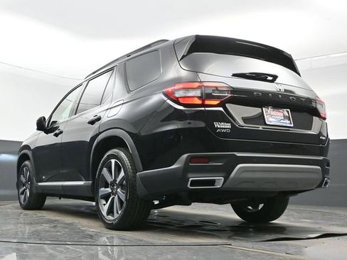 Certified 2025 Honda Pilot Elite image 24