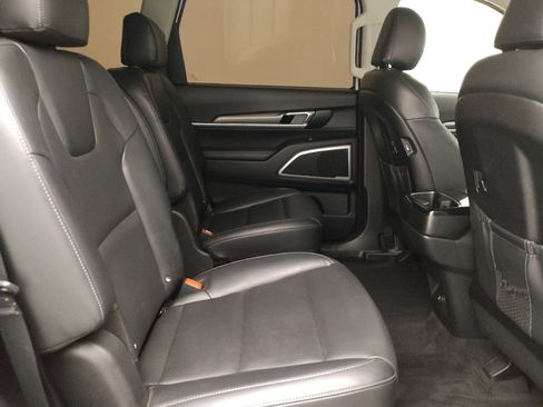 Used 2021 Kia Telluride S FWD image 19