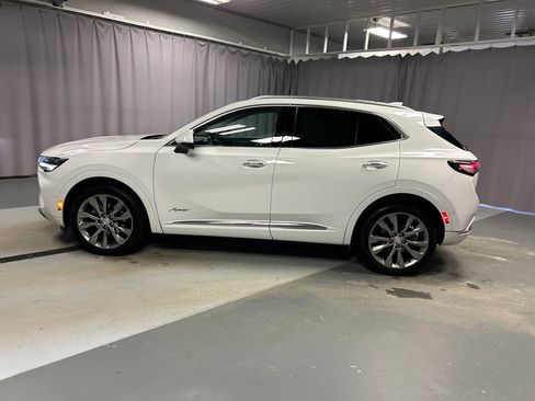 Used 2021 Buick Envision Avenir w/ Technology Package II image 4