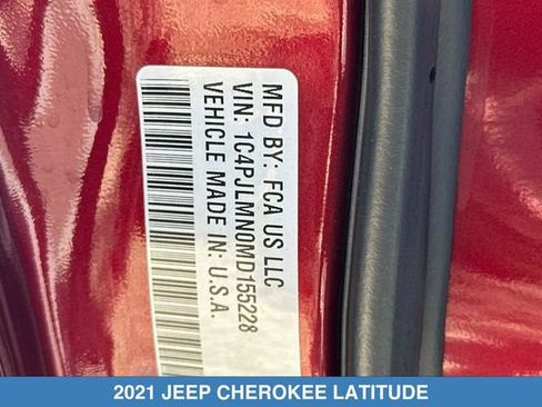 Used 2021 Jeep Cherokee Latitude Lux w/ Comfort/Convenience Group FWD image 32