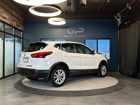 Used 2019 Nissan Rogue Sport S w/ Appearance Package image 3
