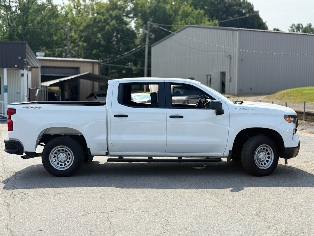 Used 2025 Chevrolet Silverado 1500 W/T w/ WT Value Package AWD/4WD image 8