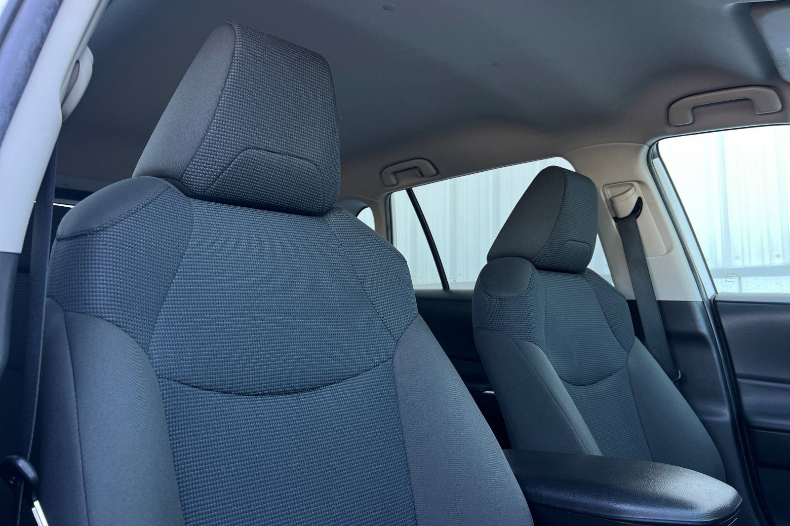 Certified 2021 Toyota RAV4 LE AWD/4WD image 17