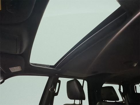 Used 2011 Ford Expedition EL XLT w/ 203A Rapid Spec Order Code image 10