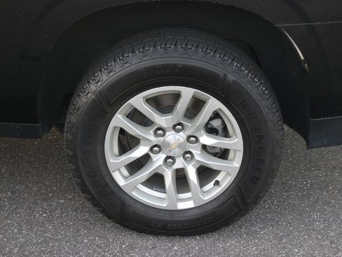 Used 2023 Chevrolet Suburban LT AWD/4WD image 42