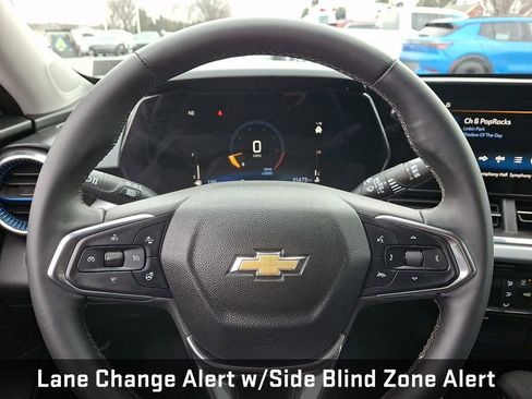 Used 2024 Chevrolet Trax LT w/ Driver Confidence Package image 22