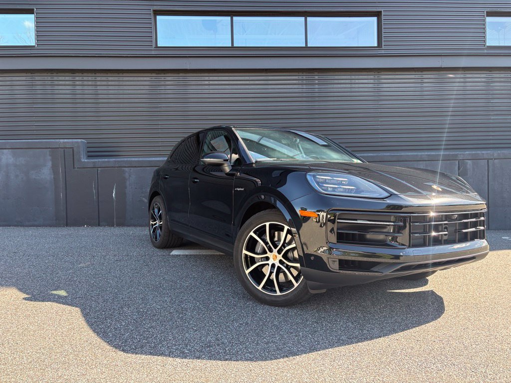 Certified 2026 Porsche Cayenne E-Hybrid AWD/4WD image 12