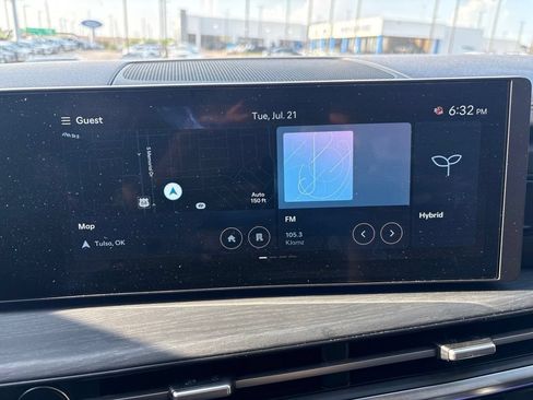 Certified 2025 Hyundai Santa Fe Limited FWD image 9