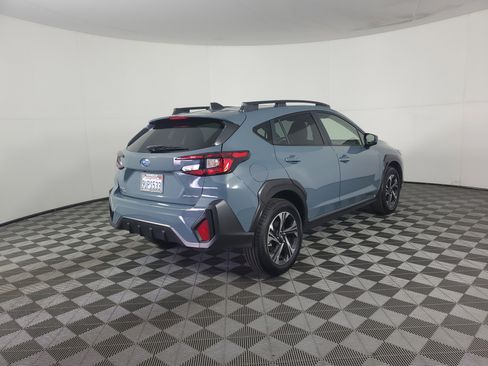 Used 2025 Subaru Crosstrek 2.0i Premium image 4