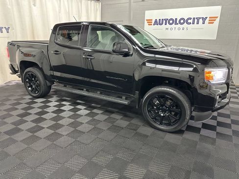 Used 2022 GMC Canyon Denali w/ Denali Black Edition Package AWD/4WD image 2