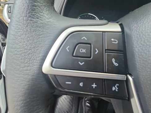 Used 2025 Toyota Sienna XLE w/ XLE Plus Package FWD image 21