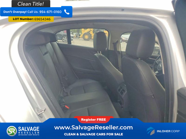 Used 2018 Jaguar XE Premium RWD image 13