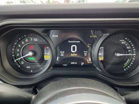 Used 2025 Jeep Wrangler Unlimited Sahara w/ Safety Group image 41