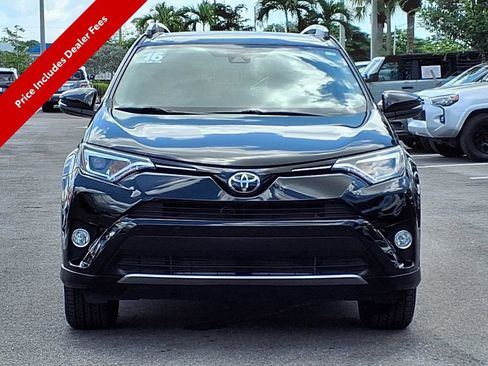 Used 2016 Toyota RAV4 Limited FWD image 2