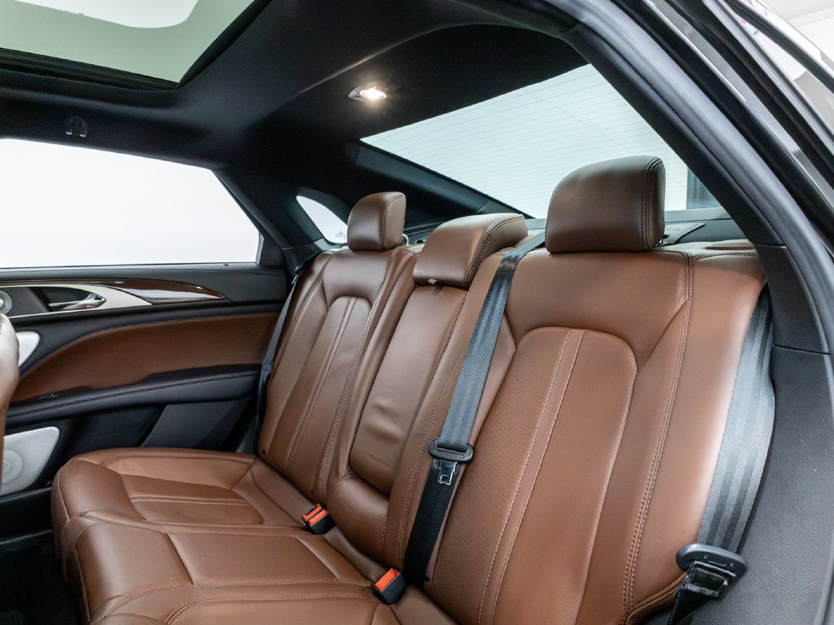 Used 2019 Lincoln MKZ Reserve w/ Luxury Package AWD/4WD image 32