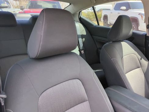 Used 2023 Nissan Altima 2.5 SV image 7