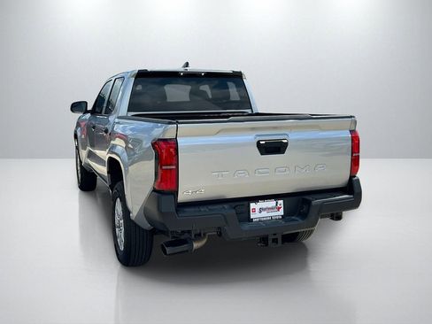 Used 2025 Toyota Tacoma SR image 7