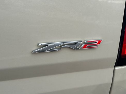 Used 2021 Chevrolet Colorado ZR2 w/ ZR2 Dusk Special Edition image 31