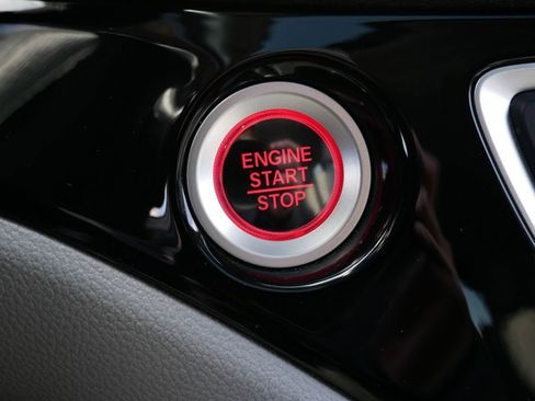 Used 2022 Honda Pilot Touring image 38