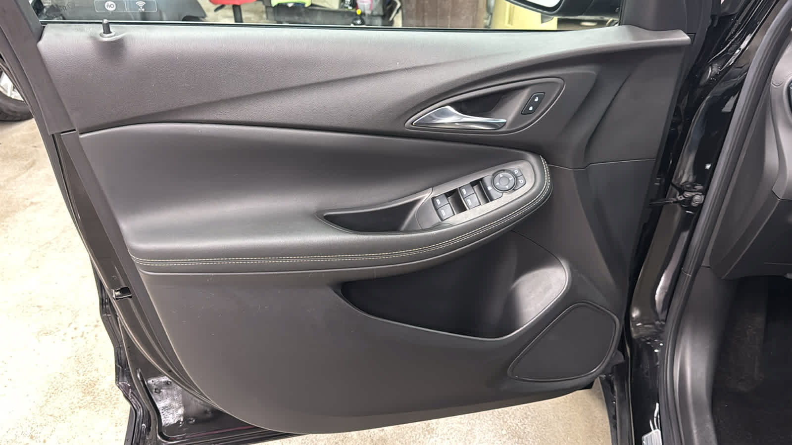 Used 2023 Buick Encore GX Preferred FWD image 6