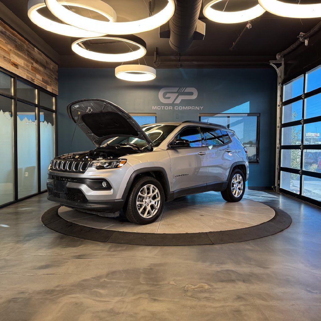 Used 2023 Jeep Compass Latitude AWD/4WD image 24
