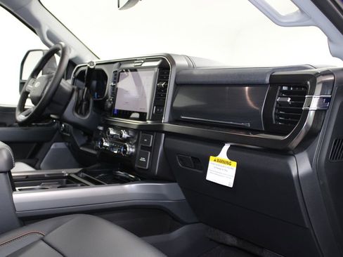 New 2026 Ford F250 Lariat w/ Black Appearance Package AWD/4WD image 28