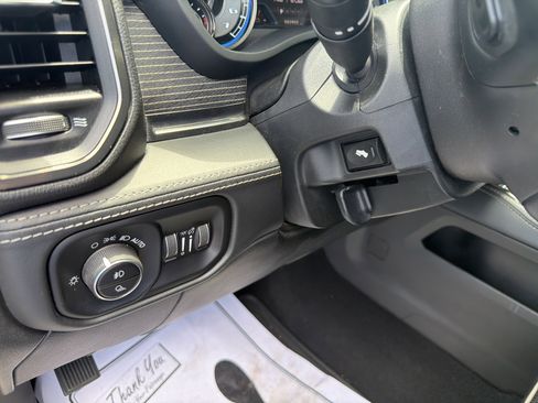 Used 2020 RAM 2500 Limited AWD/4WD image 33