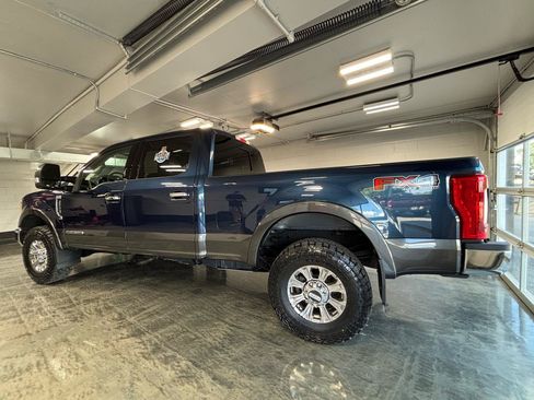 Used 2017 Ford F350 Lariat w/ Lariat Ultimate Package AWD/4WD image 9