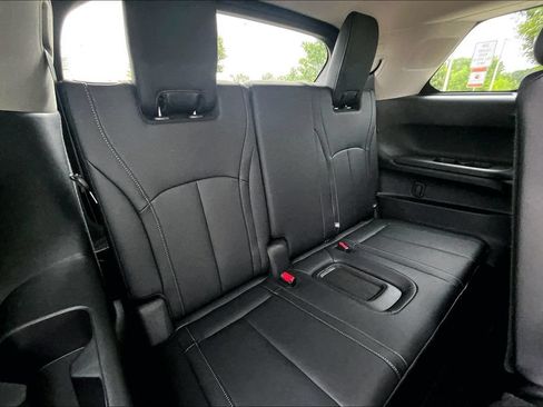 Certified 2026 INFINITI QX60 Luxe w/ Cargo Package AWD/4WD image 33