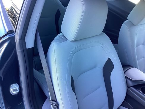 Used 2019 Chevrolet Camaro LT image 17