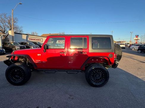 Used 2011 Jeep Wrangler Unlimited Sport image 4