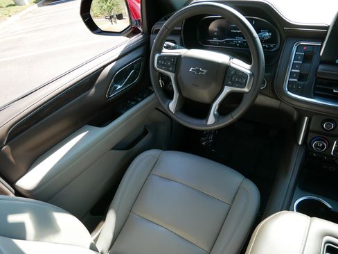 Used 2024 Chevrolet Tahoe Z71 w/ Off-Road Capability Package image 9