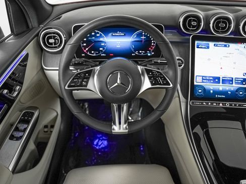 Certified 2025 Mercedes-Benz GLC 350e 4MATIC image 15